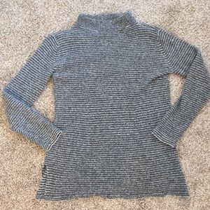 Old Navy sweater tee gray stripes